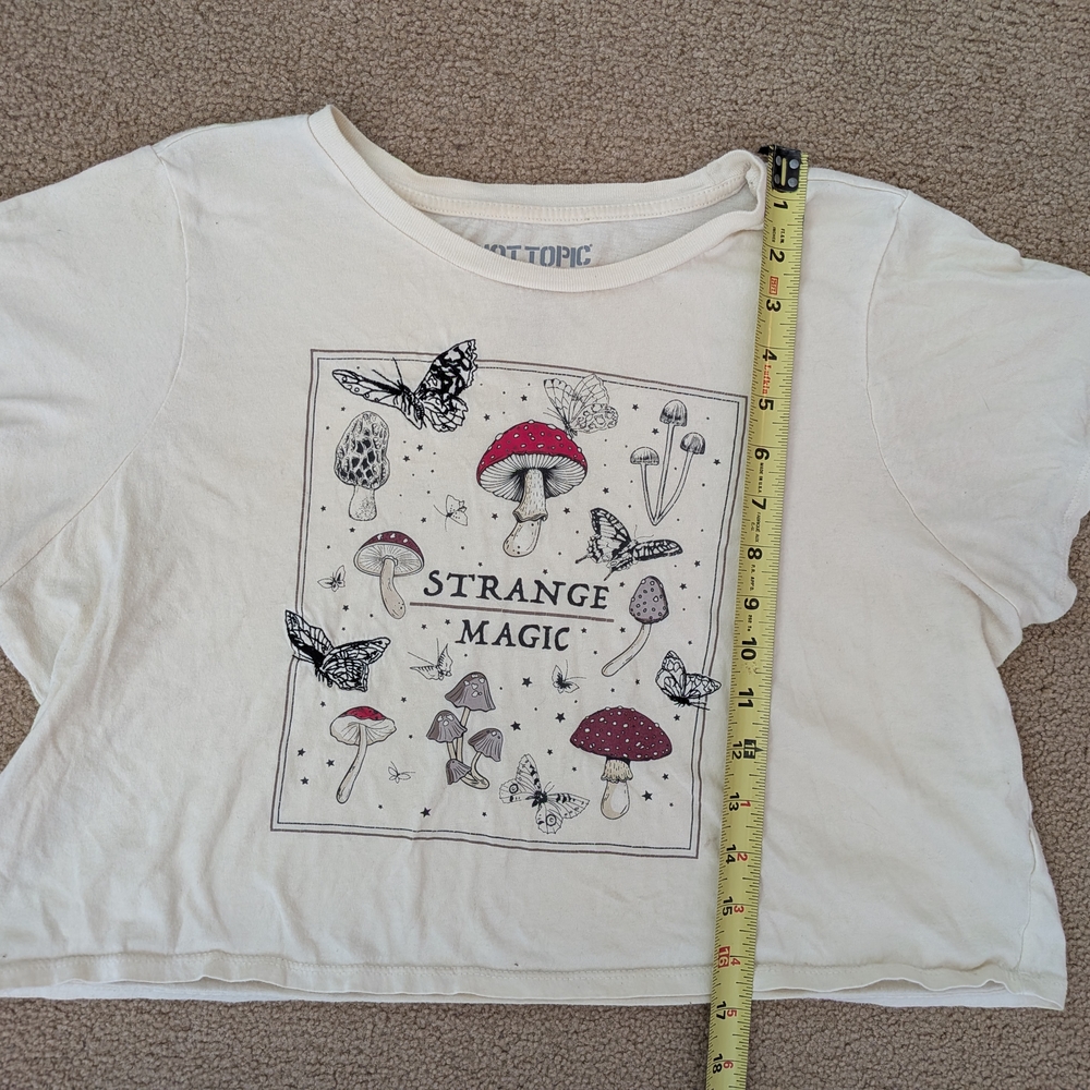 Hot Topic Crop Strange Magic - Picture 7 of 7